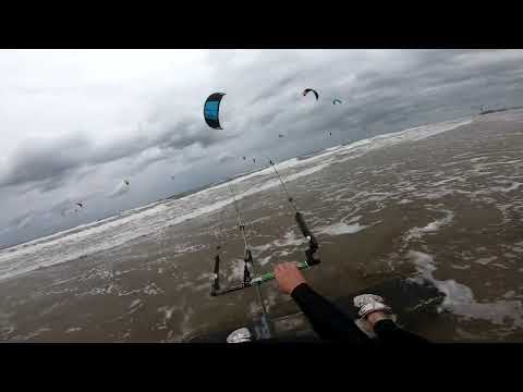 Kitesurfing Scheveningen 22-7-2023