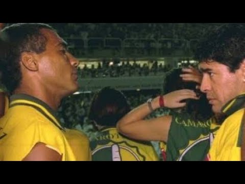 Diego Maradona vs Romario - Freestyle Battle