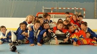 preview picture of video 'ROLLER HOCKEY - LES YETI'S GRENOBLE VS LES DAUPHINS TOURNOI INTERNATIONAL DES ALPES LE 8 JUIN 2013'