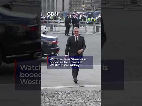 WATCH: Keir Starmer BOOED as Prime Minister enters Westminster Abbey