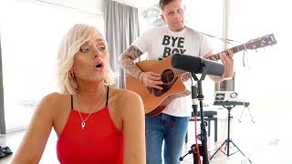 Eleonor Léone - Wolf (acoustic)