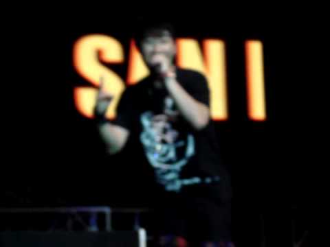 [fancam] 110618 SAN-E KISSED BY INDONESIAN GIRL 1/3
