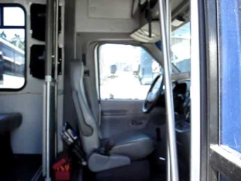 Cheap Bus for Sale - NW Bus Sales - 2002 Ford Goshen 19 Pass ADA Shuttle S40385