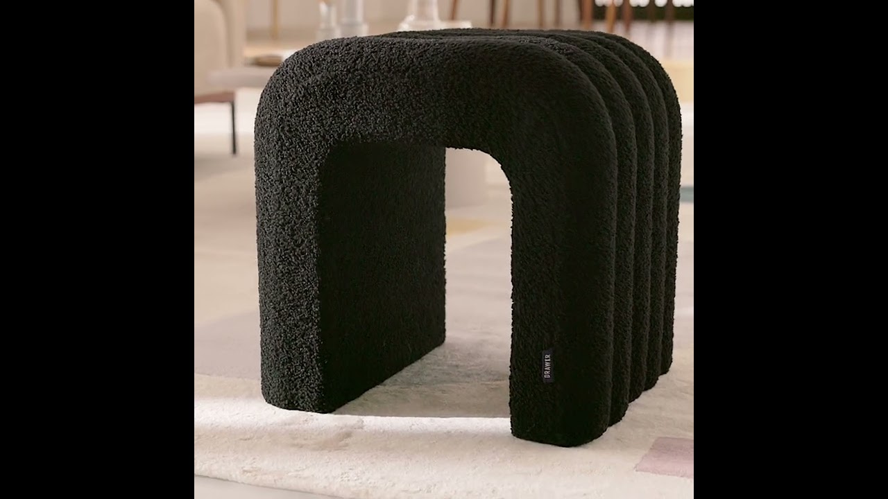 Video Mui - Tabouret rembourr&eacute; en tissu bouclette