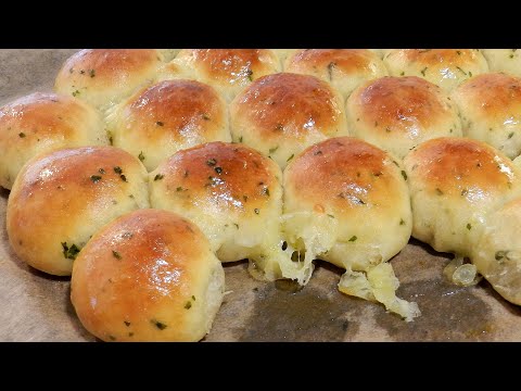 Garlic Cheese Bubble Bread Recipe - Dinner Rolls