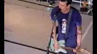Blink 182 Carousel- (Live At Sydney Big Day Out 2000)