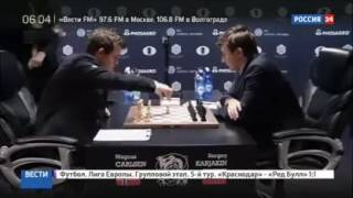 <p>В матче за звание чемпиона мира по шахматам после 10-й партии вновь наступило равновесие. <strong>Магнус Карлсен</strong> обыграл <strong>Сергея Карякина</strong> и сумел сравнять счёт. В классические шахматы соперникам осталось