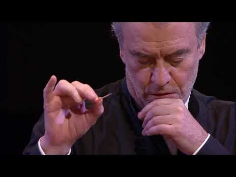 11 SHOSTAKOVICH Symph No 11 The Year 1905 in G min Op 103 Dir Valery Gergiev Mariinsky Orchestra