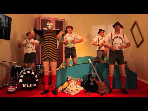 download lagu mp3 mp4 Beverly Pils, download lagu Beverly Pils gratis, unduh video klip Beverly Pils