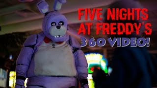 Five Night&#39;s At Freddy&#39;s in Real Life! 360 VIDEO - SCARY!