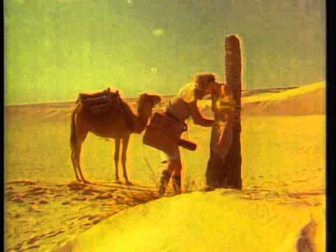 Tyttö hädässä | Valio Grandi arkistomainos