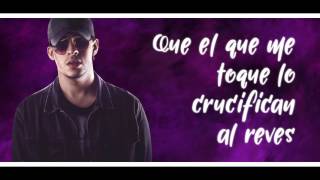 Bad Bunny -  Me Importa Un Carajo (VIDEO LYRIC)