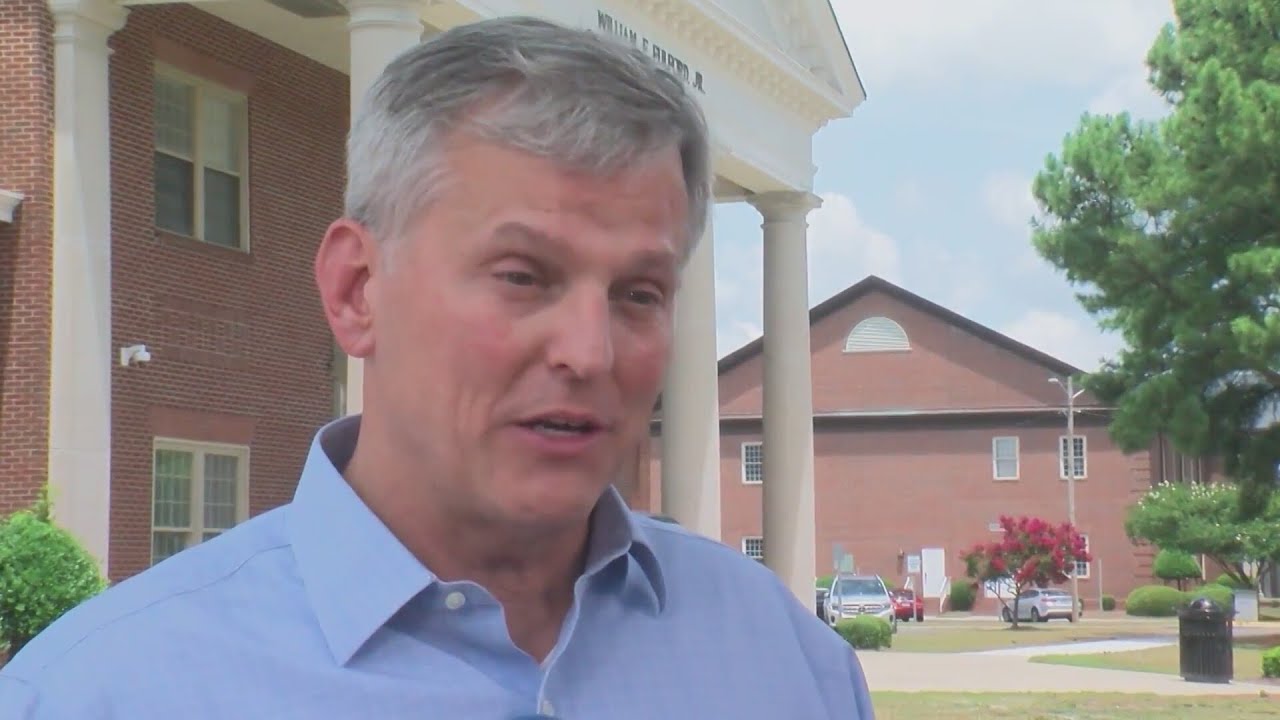 Josh Stein tours Pitt Community College to discuss workforce development