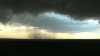preview picture of video 'Tornado and Gustnado fest west of Kinsley, Kansas 6-15-09'