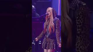 Avril Lavigne || No One Needs To Know