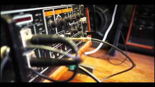 Roland SRE-555 analog tape delay demo