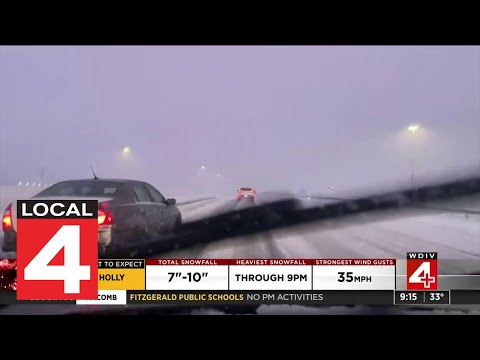 Thundersnow appears in Metro Detroit winter storm