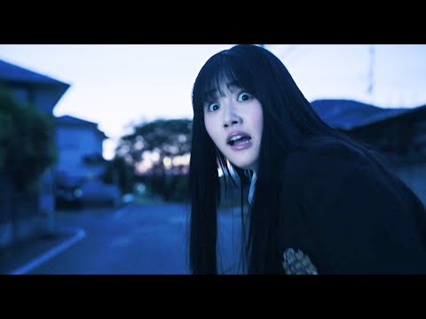 「見える子ちゃん」原菜乃華主演で実写映画化！“見える”主人公が“見えていないフリ”をする特報映像が到着！