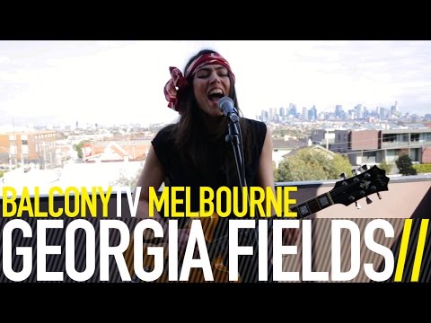 GEORGIA FIELDS - A SISYPHEAN GRAIL (BalconyTV)