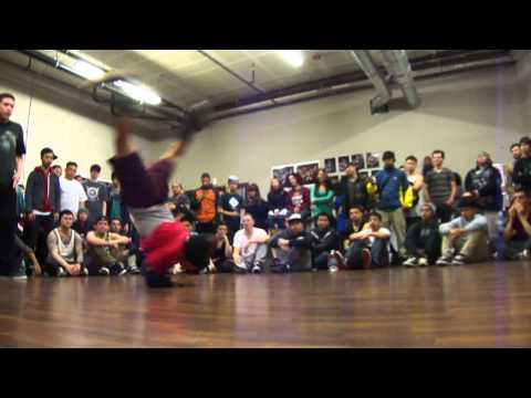 The Clash Red Bull  Top 16 - Doe Rock Vs Akang