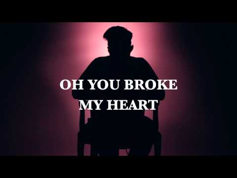 John Odino - Pedacitos (Lyrics Video)