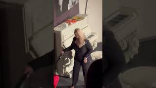 Video 604bbe43-5c81-4f4f-af66-2eaf90988f64