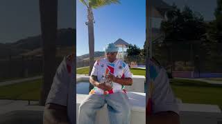 E-40 is one of only 2 artists with 33 albums on the Billboard Top 200!