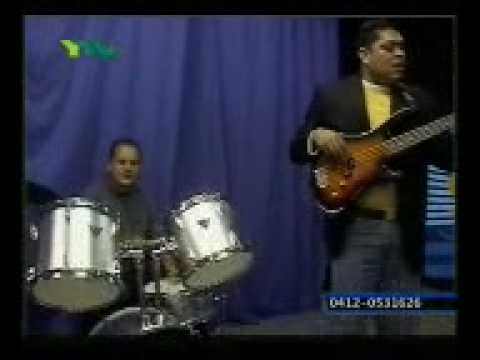 Tu Nombre Es Amor / Tu Tienes todo el Amor