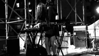 MOON DUO - Motorcycle, I Love You (Live)