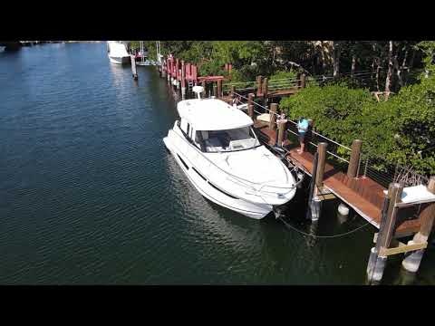 2021 Regal 38 XO - Aerial shot