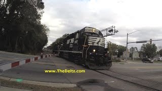 preview picture of video 'A Black Horse * Norfolk Southern Train 3097'