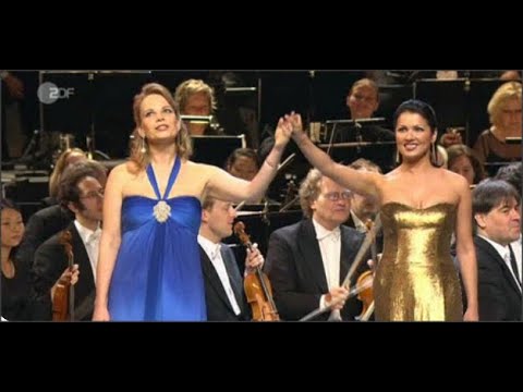 Anna Netrebko und Elīna Garanča     -In eigener Sache-