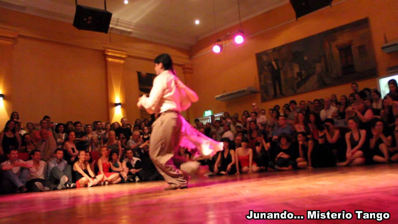 ARIADNA NAVEIRA Y FERNANDO SANCHEZ EN EL MISTERIO (02)