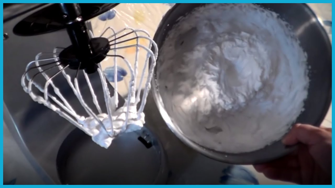 Come montare la panna fresca e vegetale (how to whip cream) by ItalianCakes