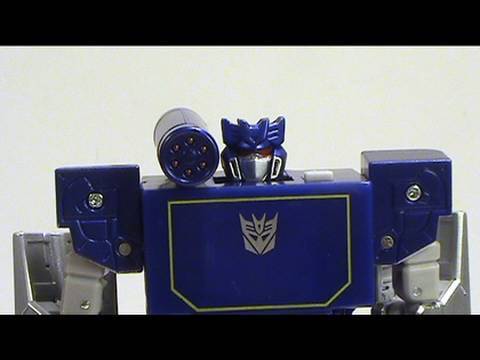 Video review of Takara/Tomy Music Label; Soundwave