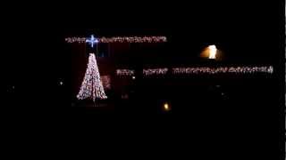 Animated Christmas Lights to Jingle Bell Rock Anthem - TippLightShow 2012