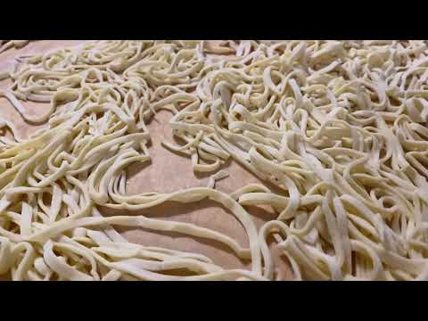 How my mom cooks KESPE (Kazakh noodles). My favourite and so DELICIOUS 🤤