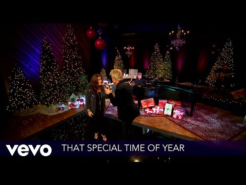 Reggie & Ladye Love Smith - That Special Time of Year (Live) (Lyric Video) ft. Gaither Vocal Band