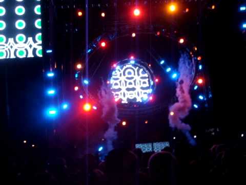 EDC 2010, Gareth Emery, Sander van Doorn - Renegade