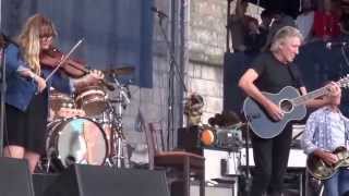 Roger Waters - Wide River To Cross -  Levon Helm