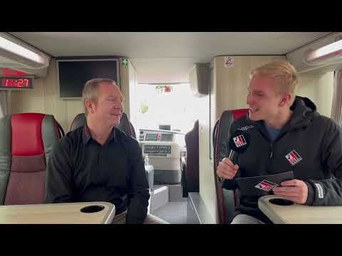 behind the scenes - Der Mannschaftscar