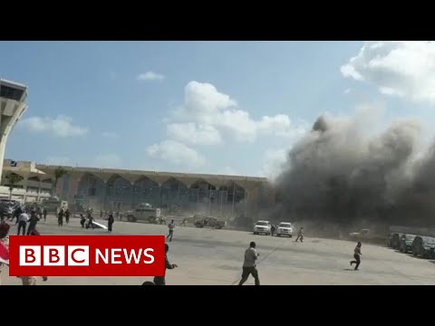 葉門戰爭。新政府成立後，亞丁機場發生爆炸 - BBC News (Yemen war: Explosions at Aden airport as new government arrives - BBC News)