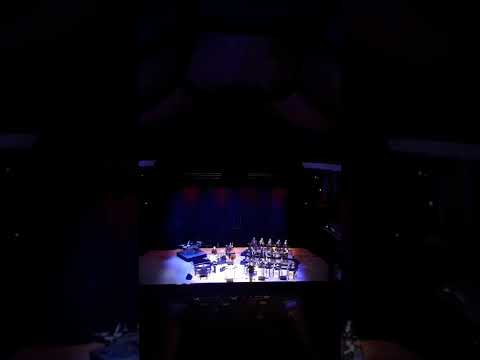 Ніч яка місячна   Canada