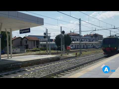 I TRENI REGIONALI DELLA MILANO-MORTARA A VIGEVANO - Stazione di Vigevano