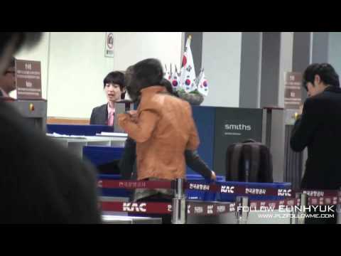 [120106][FANCAM] EunHyuk at Gimpo Airport