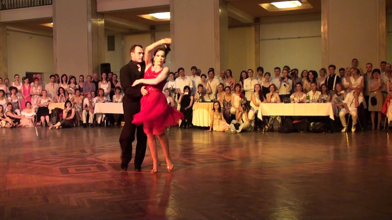 Esteban Moreno & Claudia Codega