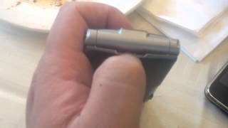 T-Mobile Razor V3, Removing the Battery Cover to Remove the Battery and Sim Card (motorola)