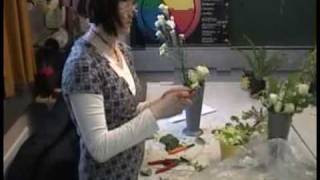 preview picture of video 'Finland: Making a Wedding Bouquet'