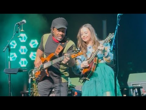 Hippo › Stomping Grounds (live) Bela Fleck & The Flecktones 12/10/2025 Beacon Theatre,  New York, NY