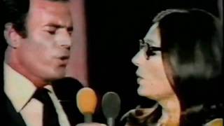 NANA MOUSKOURI Y JULIO IGLESIAS CUCURRUCUCU PALOMA